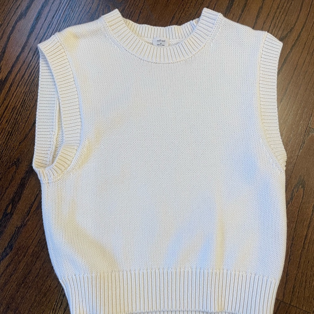 Aritzia sweater vest in cream